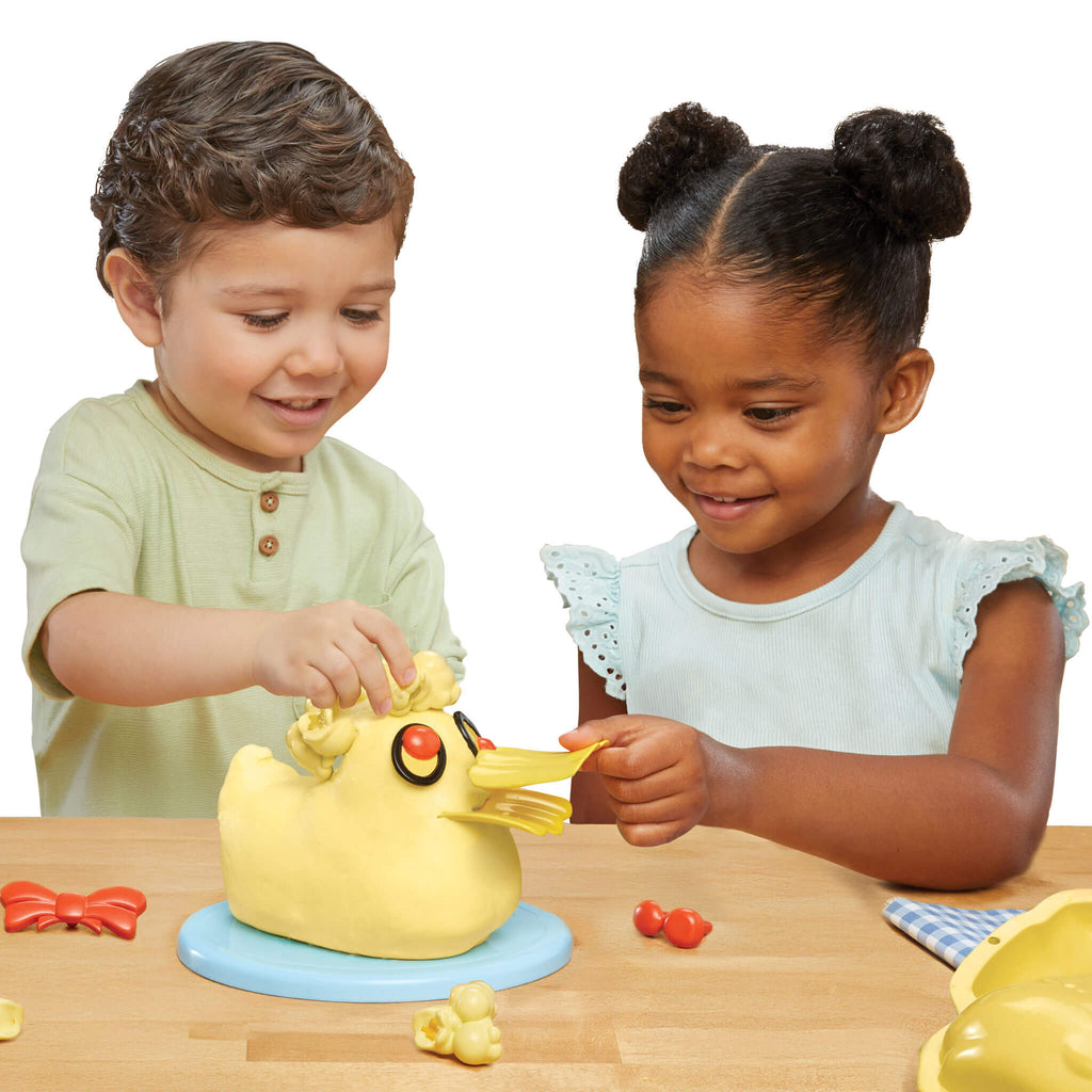 Creative Chefs Bluey - Duck Cake Kit - Pretend Baking Kit with Recipe Cards and Play Ingredients for Creative Dessert Role Play